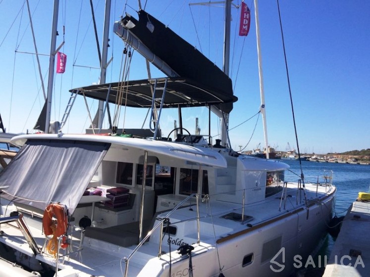 Lagoon 450  Flybridge - Yacht Charter Sailica