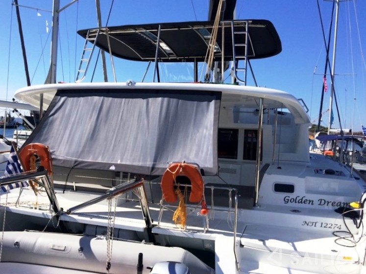 Lagoon 450  Flybridge - Yacht Charter Sailica