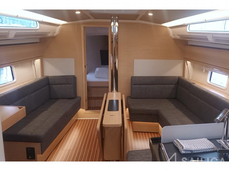 Hanse 418 - Yacht Charter Sailica