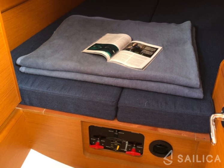 Sun Odyssey 449 - Yacht Charter Sailica