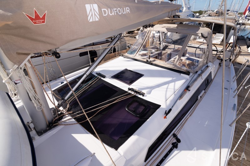 Dufour 390 Grand Large - Yacht Charter Sailica