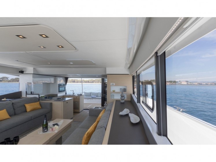 MY 44 - Yacht Charter Sailica