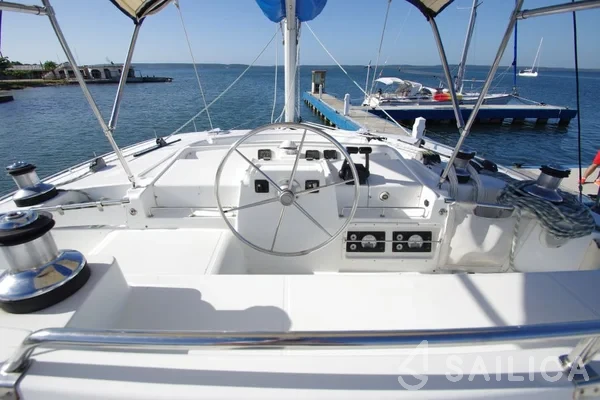 Lagoon 440 - Yacht Charter Sailica