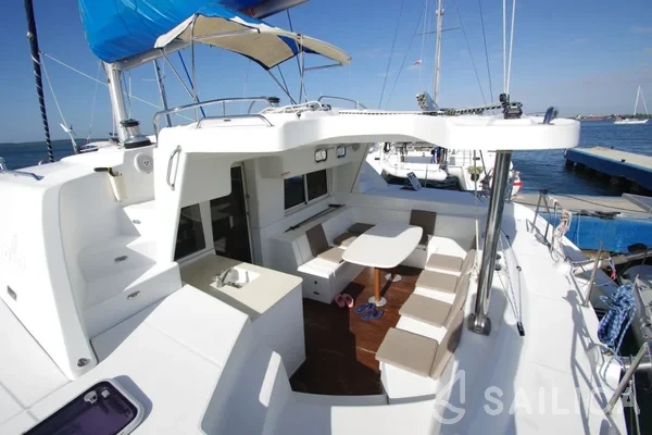Lagoon 440 - Yacht Charter Sailica