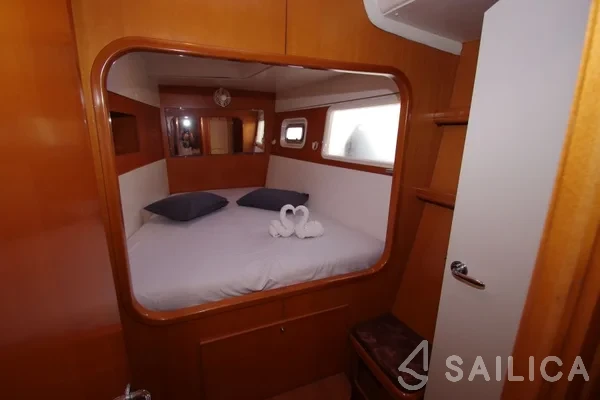 Lagoon 440 - Yacht Charter Sailica