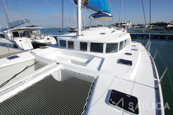 Lagoon 440 - Yacht Charter Sailica