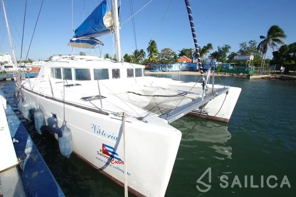 Lagoon 440 - Yacht Charter Sailica