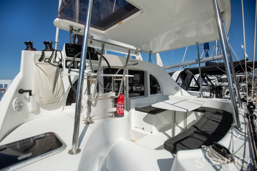 Lagoon 380 - Yacht Charter Sailica