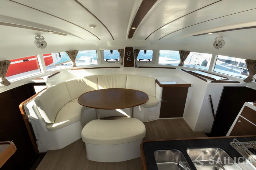 Lagoon 380 - Yacht Charter Sailica
