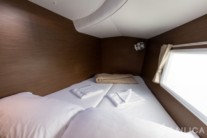Lagoon 380 - Yacht Charter Sailica