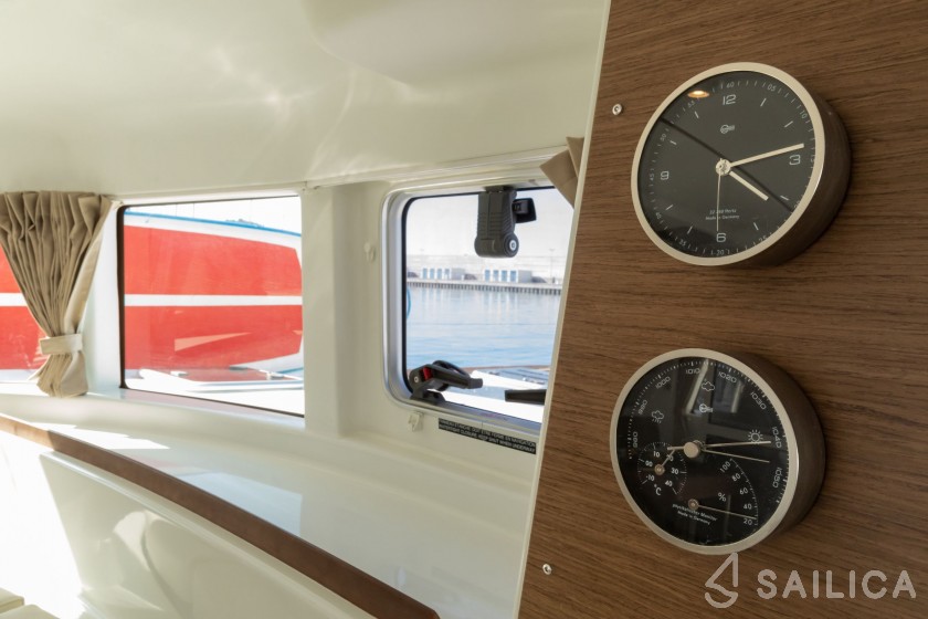Lagoon 380 - Yacht Charter Sailica