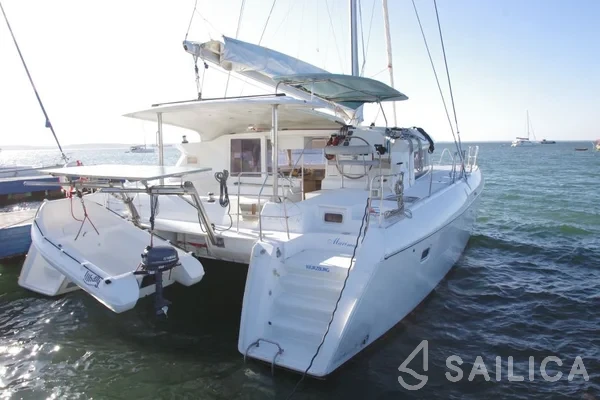 Lagoon 421 - Yacht Charter Sailica