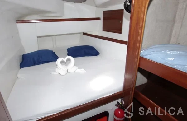 Athena 38 - Yacht Charter Sailica