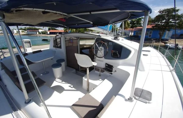Athena 38 - Yacht Charter Sailica