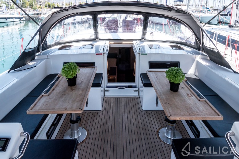 Bavaria C50 - Yacht Charter Sailica
