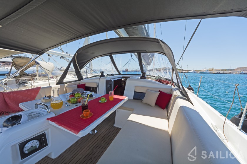 Sun Odyssey 490 - Yacht Charter Sailica