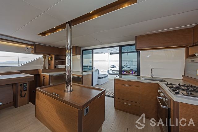 Lagoon 50 - Yacht Charter Sailica