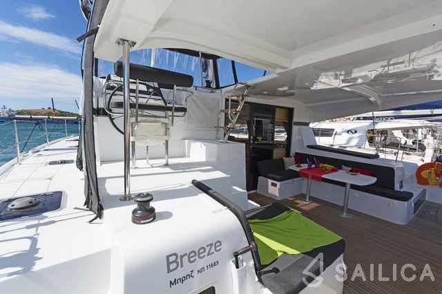 Lagoon 42 - Yacht Charter Sailica