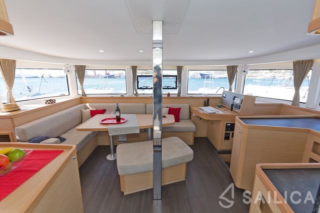 Lagoon 42 - Yacht Charter Sailica