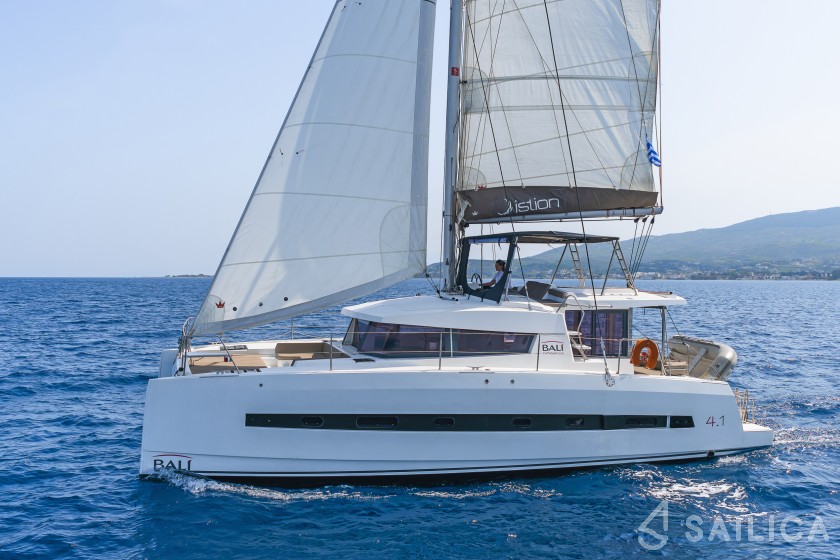 Bali 4.1 - Yacht Charter Sailica