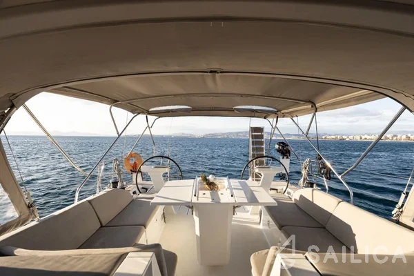 Oceanis 51.1 - Yacht Charter Sailica