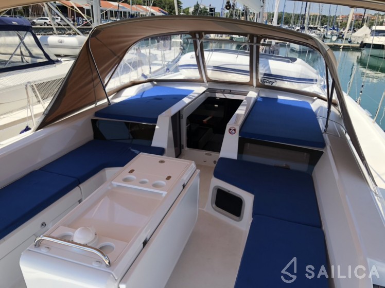 Oceanis 51.1 - Yacht Charter Sailica