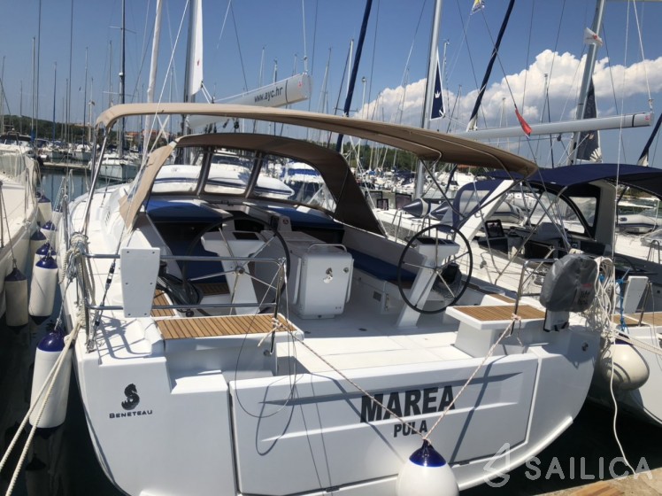 Oceanis 51.1 - Yacht Charter Sailica