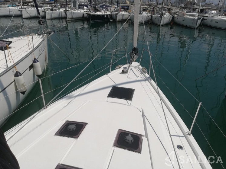 Oceanis 41.1 - Yacht Charter Sailica