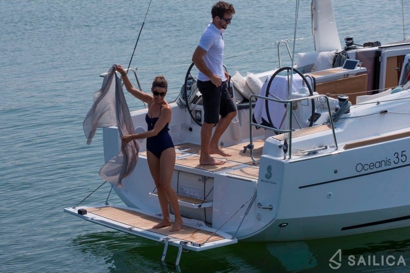 Oceanis 35.1 - Yacht Charter Sailica