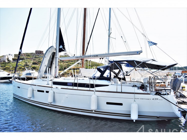 Sun Odyssey 439 - Yacht Charter Sailica