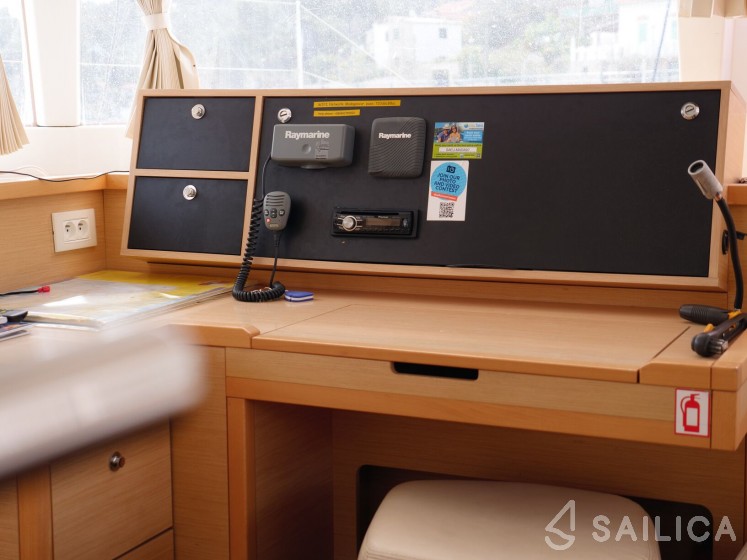Lagoon 450 - Yacht Charter Sailica