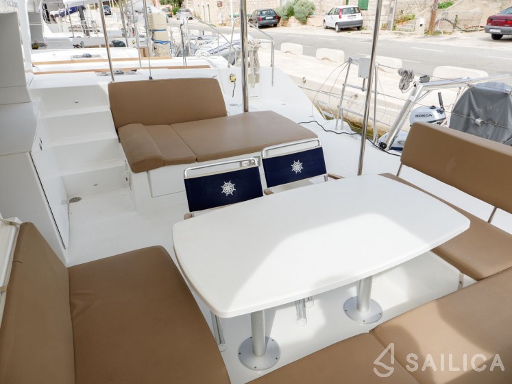 Lagoon 450 - Yacht Charter Sailica