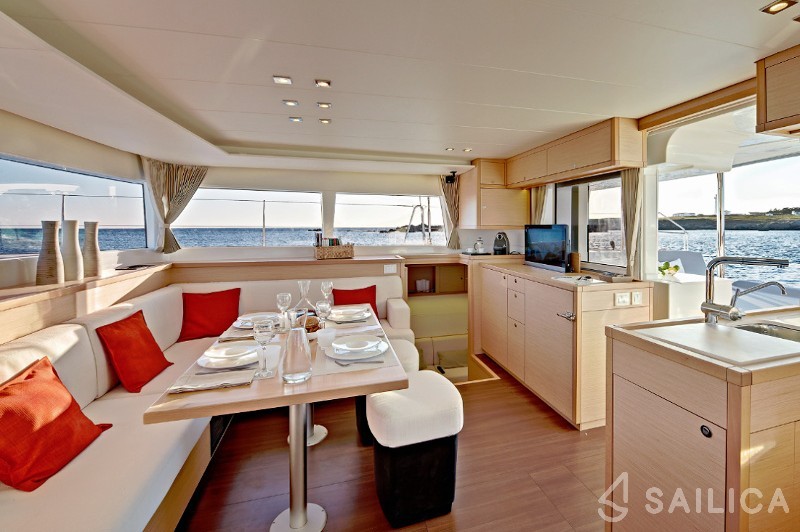 Lagoon 450 - Yacht Charter Sailica