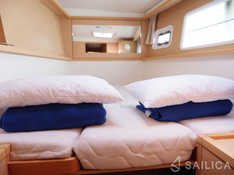 Lagoon 450 - Yacht Charter Sailica