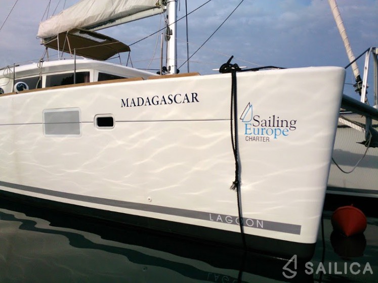 Lagoon 450 - Yacht Charter Sailica