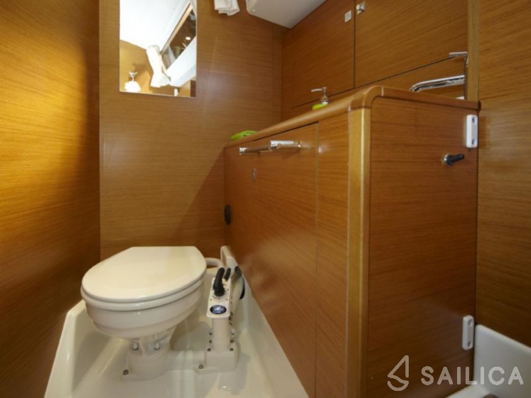 Sun Odyssey 449 - Yacht Charter Sailica