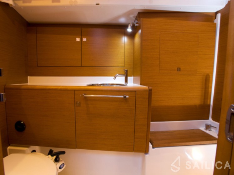 Sun Odyssey 449 - Yacht Charter Sailica