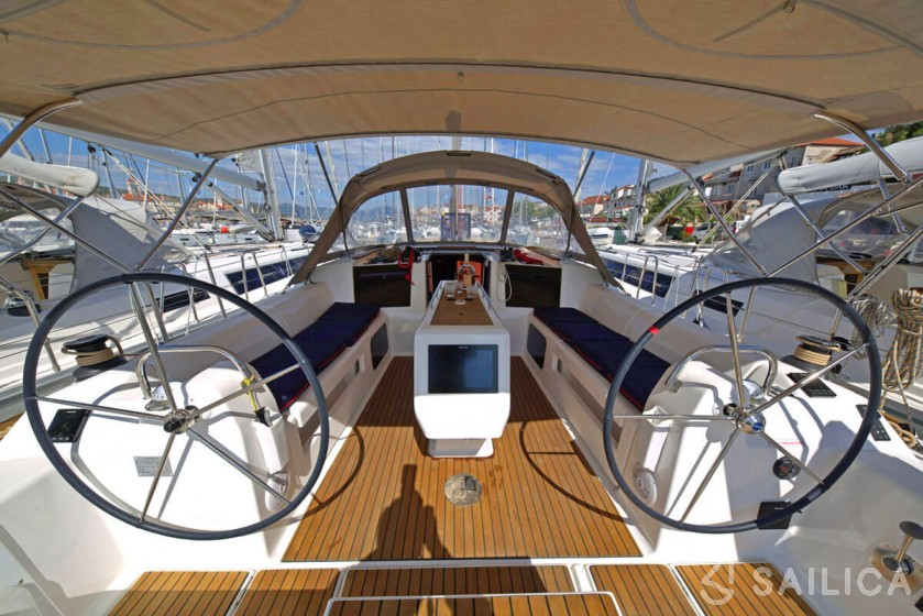 Dufour 412 GL - Yacht Charter Sailica