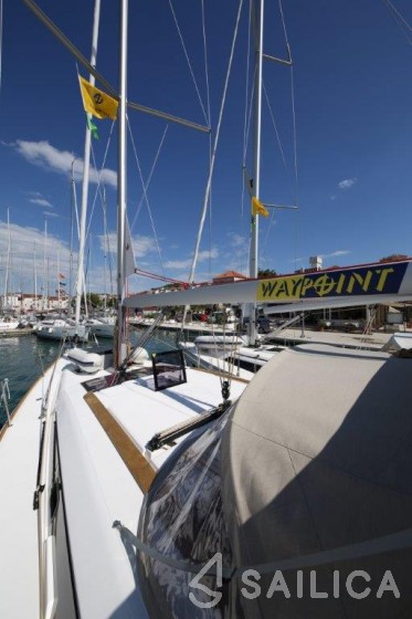 Dufour 412 GL - Yacht Charter Sailica