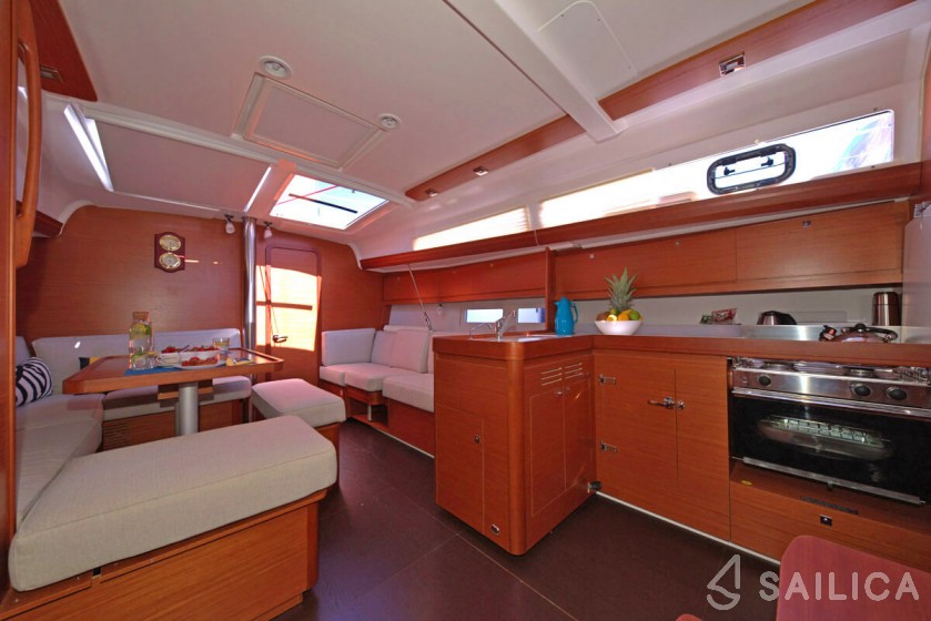 Dufour 412 GL - Yacht Charter Sailica