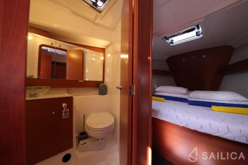 Dufour 412 GL - Yacht Charter Sailica