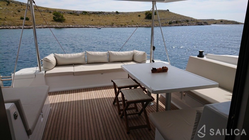 Bali 4.5 - Yacht Charter Sailica