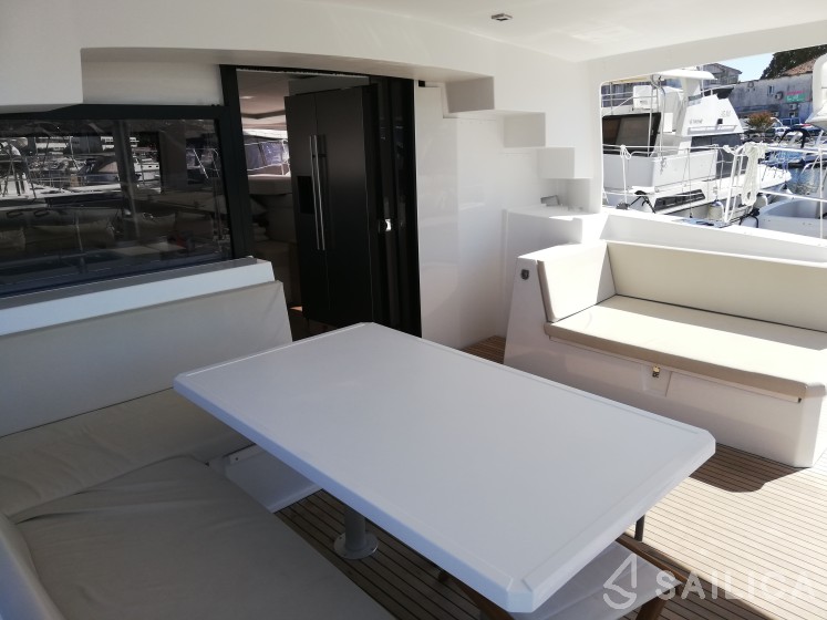 Bali 4.5 - Yacht Charter Sailica