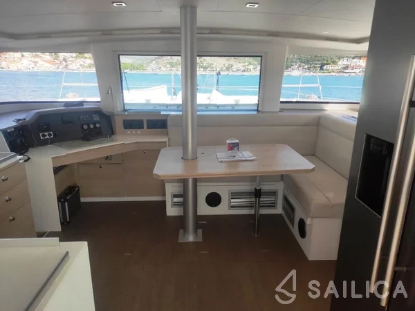 Bali 4.5 - Yacht Charter Sailica
