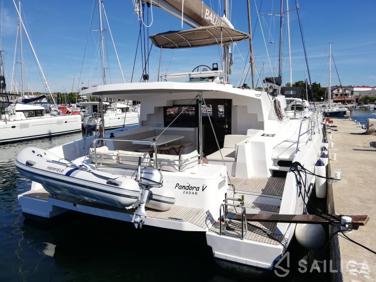 Bali 4.5 - Yacht Charter Sailica