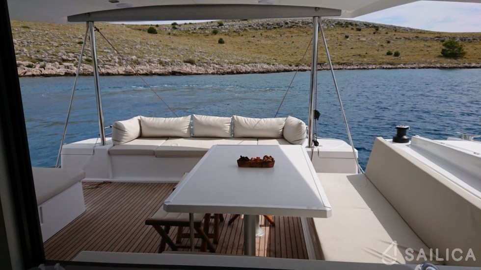 Bali 4.5 - Yacht Charter Sailica