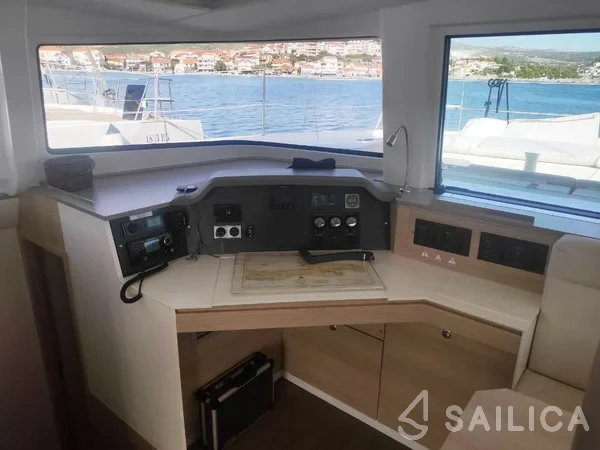 Bali 4.5 - Yacht Charter Sailica