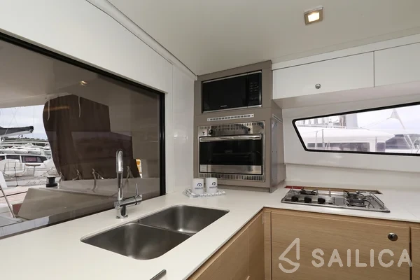 Bali 4.5 - Yacht Charter Sailica