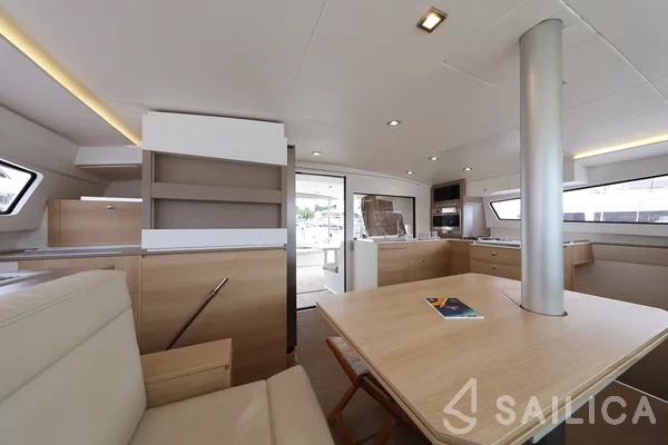 Bali 4.5 - Yacht Charter Sailica