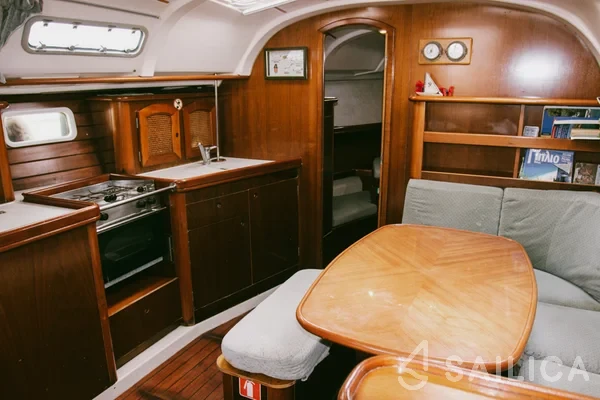 Oceanis 38.1 - Yacht Charter Sailica
